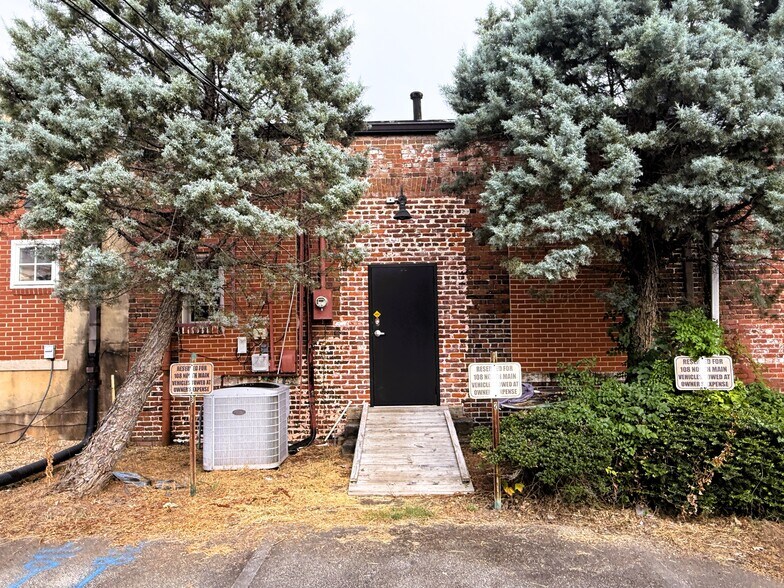 More Photos Of 108 N Main St, Greensboro General Retail For Sale