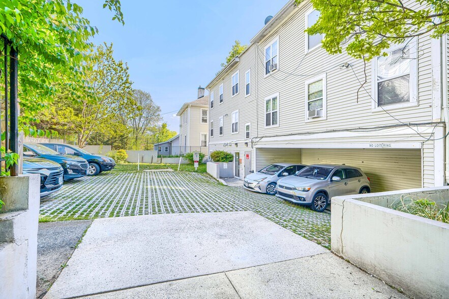 More Photos Of 2635 12th St NE, Washington Apartments For Sale