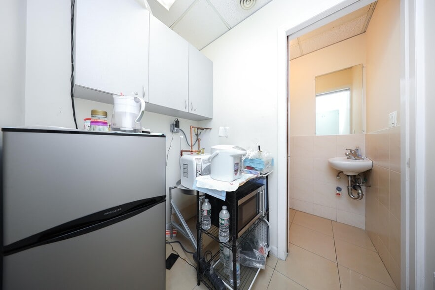 More Photos Of 863 50th St, Brooklyn Medical For Sale