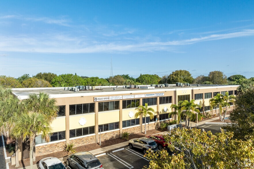 More Photos Of 200 Knuth Rd, Boynton Beach Medical For Lease