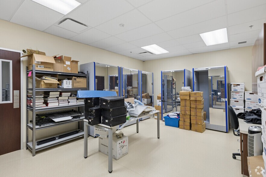 More Photos Of 5000 Commerce Dr, Bakersfield Medical For Sale