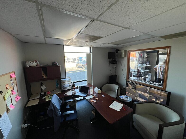 More Photos Of 5133 S Campbell Ave, Springfield Storefront Retail Office For Sale