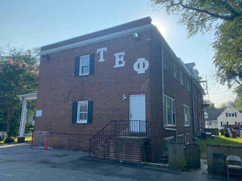 More Photos Of 4607 Knox Rd, College Park Sorority Fraternity House For Sale