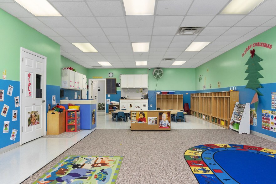 More Photos Of 116 Corporate Dr, Elizabeth City Schools For Sale