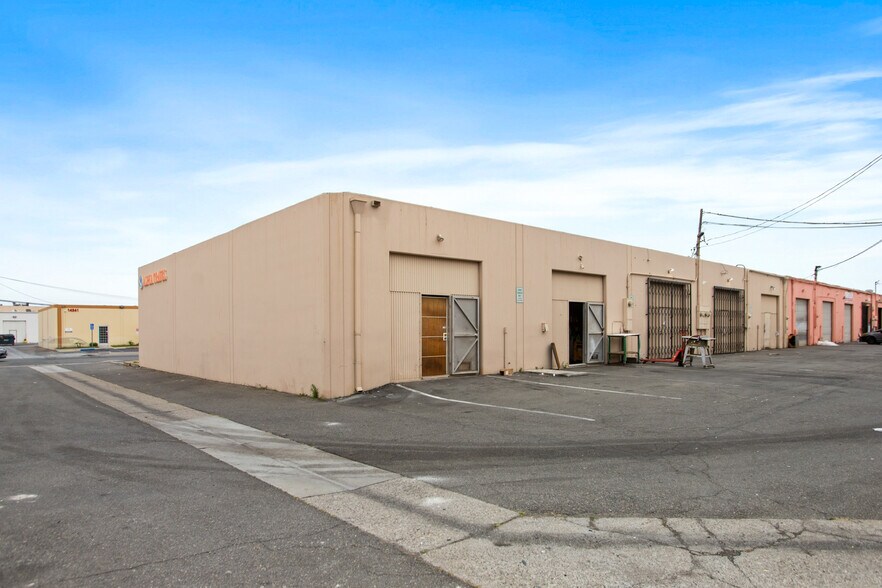 More Photos Of 14932 Dillow St, Westminster Industrial For Sale