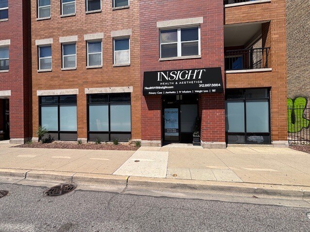 More Photos Of 1652-1654 W North Ave, Chicago Storefront Retail Office For Lease