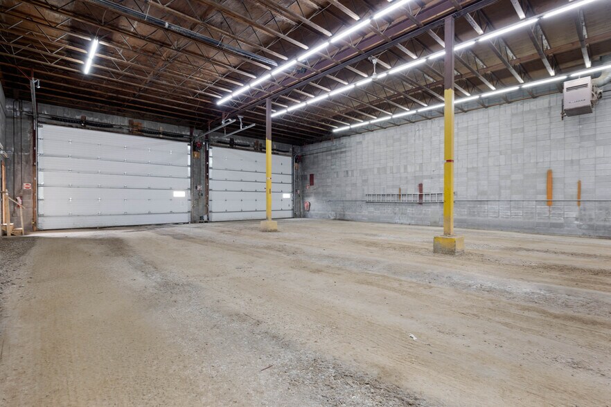 More Photos Of 8030 Golosky Av, Fort McMurray Truck Terminal For Lease