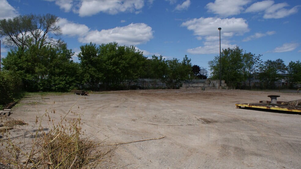 More Photos Of 65 Brant St, Hamilton Land For Lease