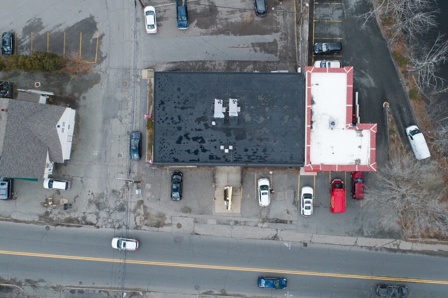 More Photos Of 33 Highland Ave, Needham Storefront For Lease