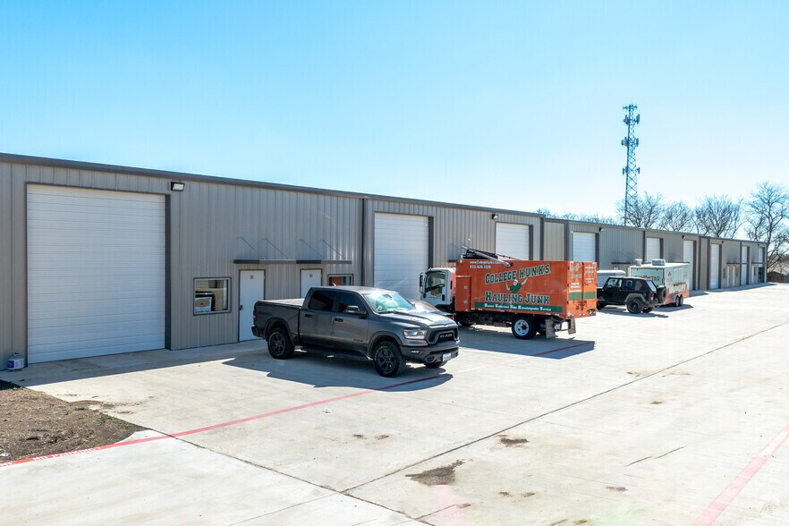 More Photos Of 17540 Matany Rd, Justin Distribution For Sale