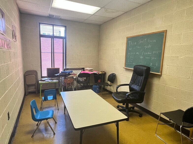 More Photos Of 1546 5th St NW, Washington Specialty For Sale