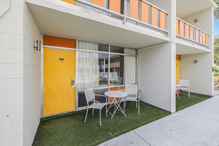 More Photos Of 7501 N Ocean Blvd, Myrtle Beach Hotel For Sale