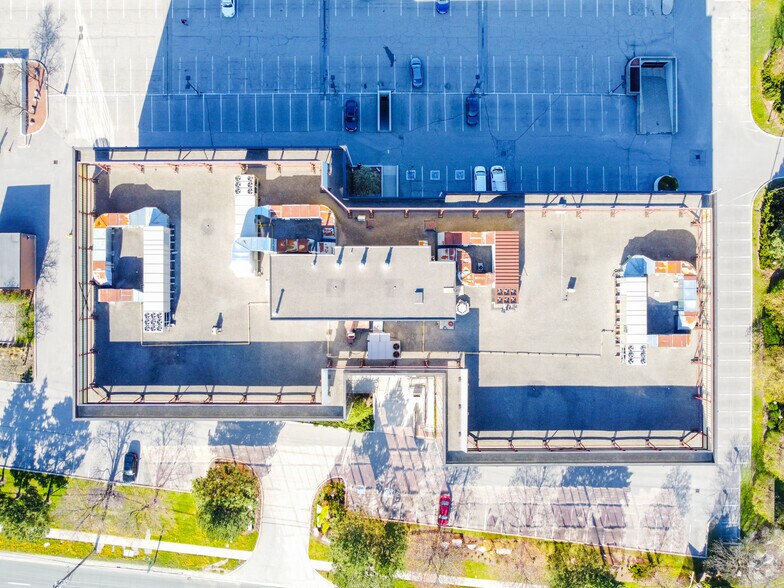 More Photos Of 7100 Woodbine Ave, Markham Office For Lease