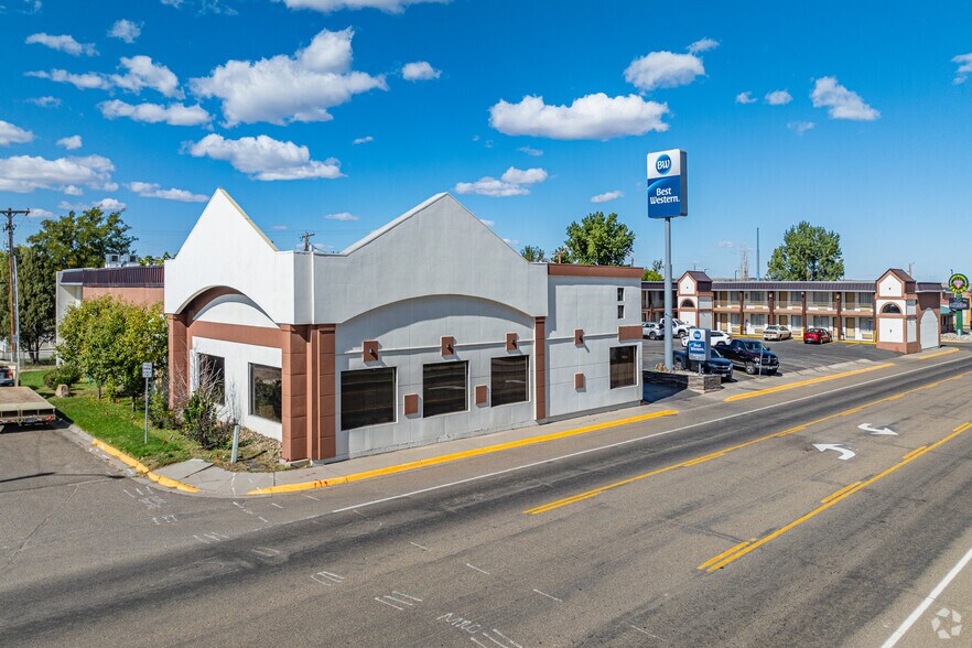 Primary Photo Of 1015 S Haynes Ave, Miles City Hotel For Sale