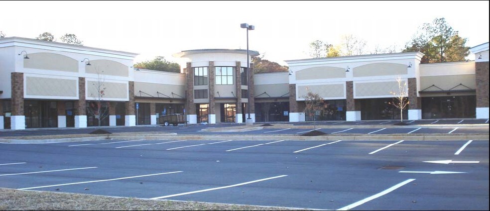 More Photos Of 745 Beaver Ruin Rd, Lilburn Unknown For Lease