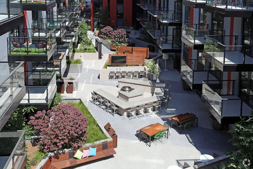 More Photos Of 1501 Island Ave, San Diego Apartments For Lease