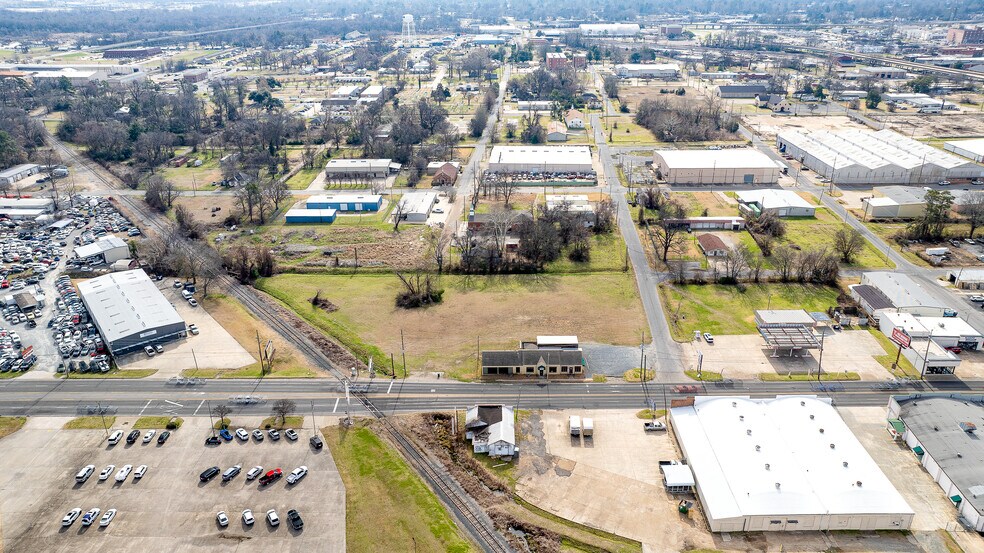 More Photos Of 1000 Louisville Ave, Monroe Office For Sale