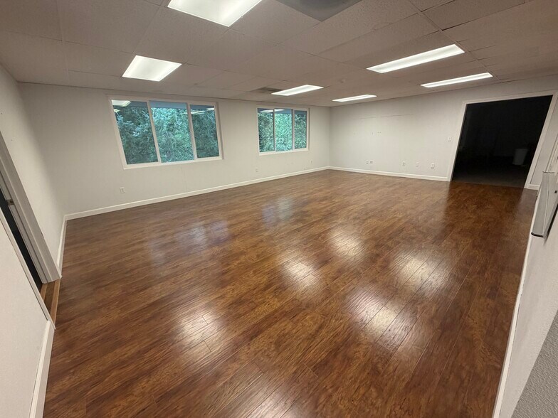 More Photos Of 5610 Kitsap Way, Bremerton Specialty For Lease