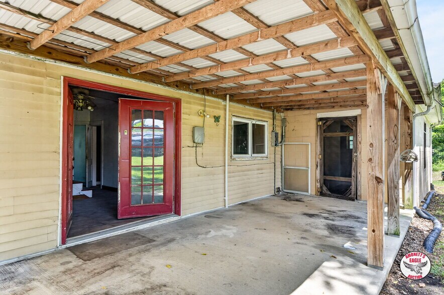 More Photos Of 2969 Moodyville Rd, Byrdstown General Retail For Sale