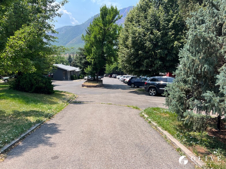 More Photos Of 51637 Highway 6, Glenwood Springs Hotel For Sale