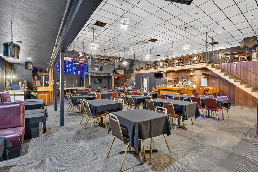 More Photos Of 88 Oak St, Methuen Restaurant For Sale