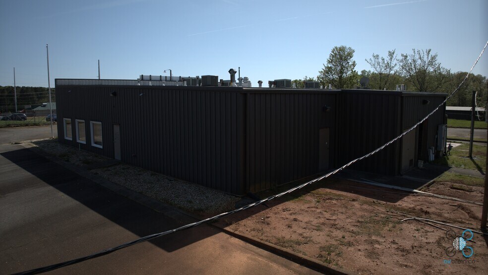 More Photos Of 3455 Keith Bridge Rd, Cumming Freestanding For Sale