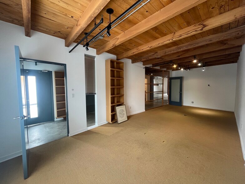 More Photos Of 2917 Santa Monica Blvd, Santa Monica Loft Creative Space For Lease