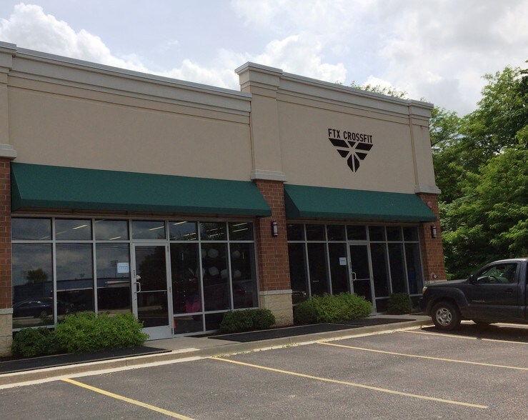 More Photos Of 1000-1050 Geneva Rd, Wheaton General Retail For Sale