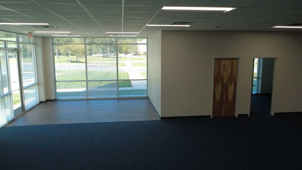 More Photos Of 301 Kenyon Rd, Suffolk Warehouse For Lease