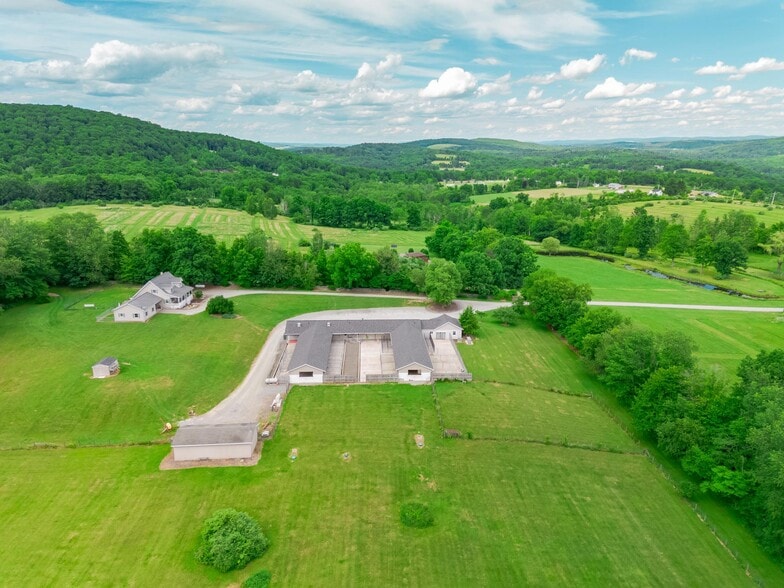 More Photos Of 175 Decoverly Lane, Falls Specialty For Sale