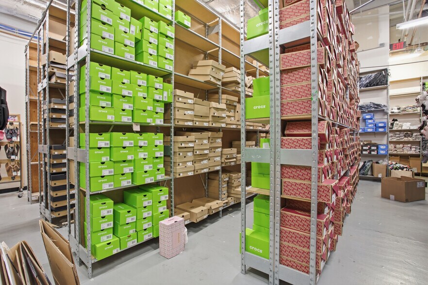 More Photos Of 452 Fulton St, Brooklyn Office For Lease