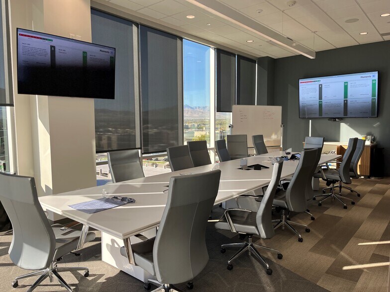 More Photos Of 10355 S Jordan Pky, South Jordan Office For Lease