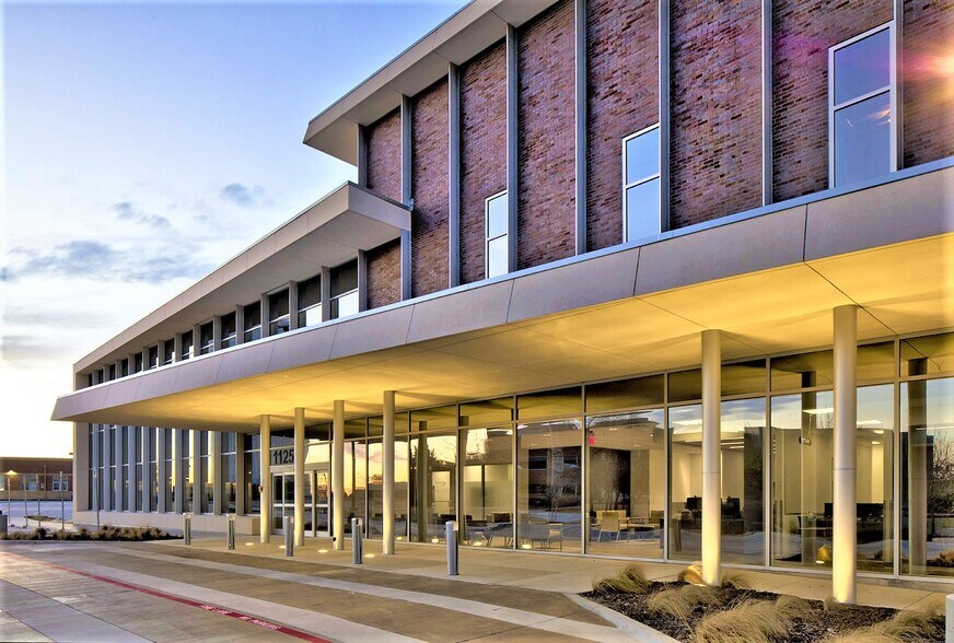 Primary Photo Of 1125 Raintree Cir, Allen Medical For Lease