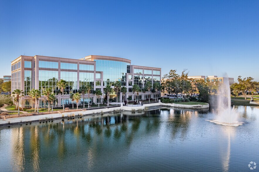 More Photos Of 400 Colonial Center Pky, Lake Mary Office For Lease