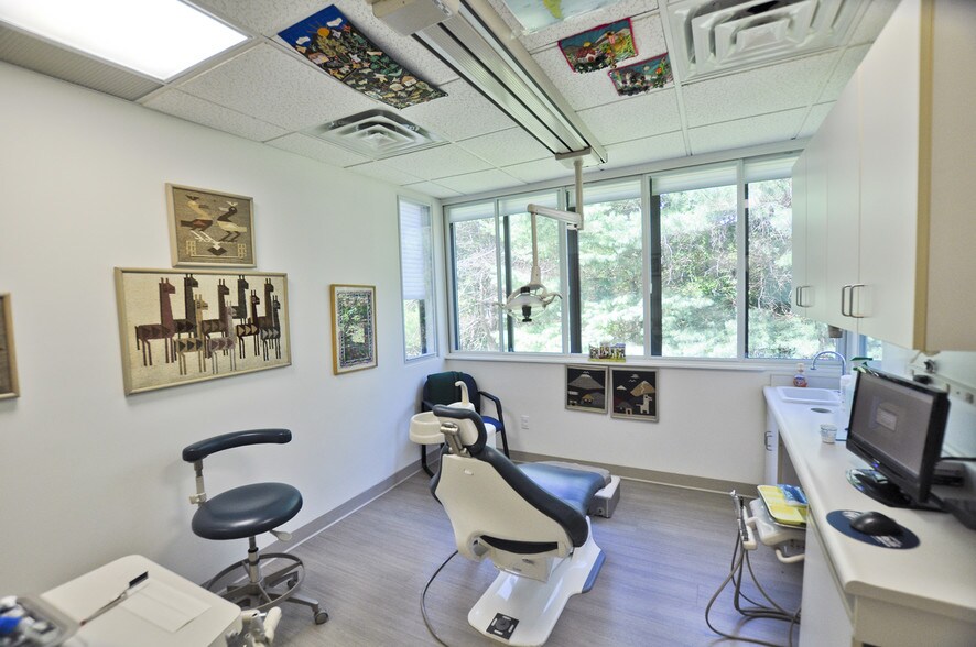 More Photos Of 190 Goldens Bridge Rd, Katonah Medical For Lease