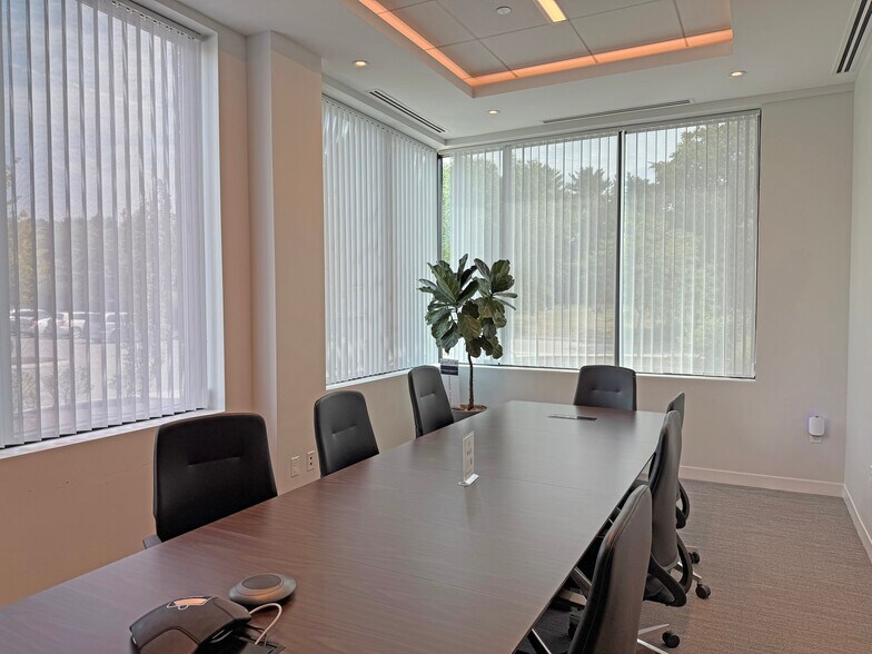 More Photos Of 75 Portsmouth Blvd, Portsmouth Office For Lease