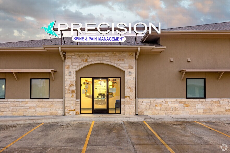 More Photos Of 9026 Culebra Rd, San Antonio Medical For Lease