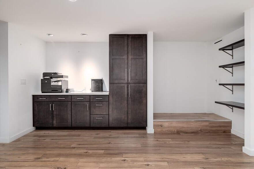 More Photos Of 6450 S Quebec St, Centennial Loft Creative Space For Lease