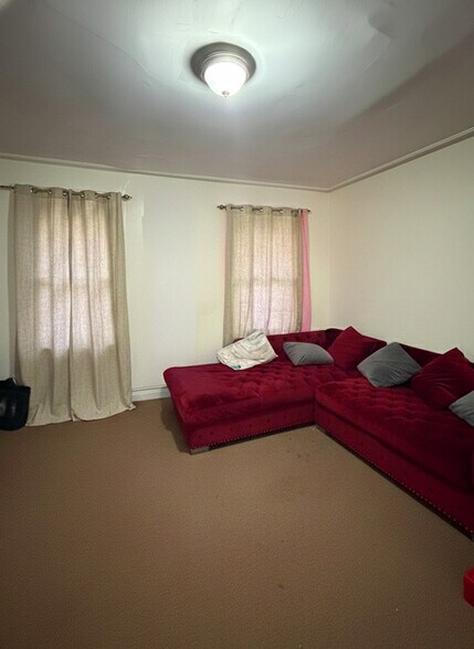 More Photos Of 3939 White Plains Rd, Bronx Storefront Retail Residential For Sale