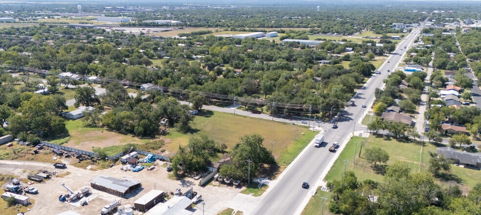 More Photos Of N Austin St & E Martindale St, Seguin Land For Sale