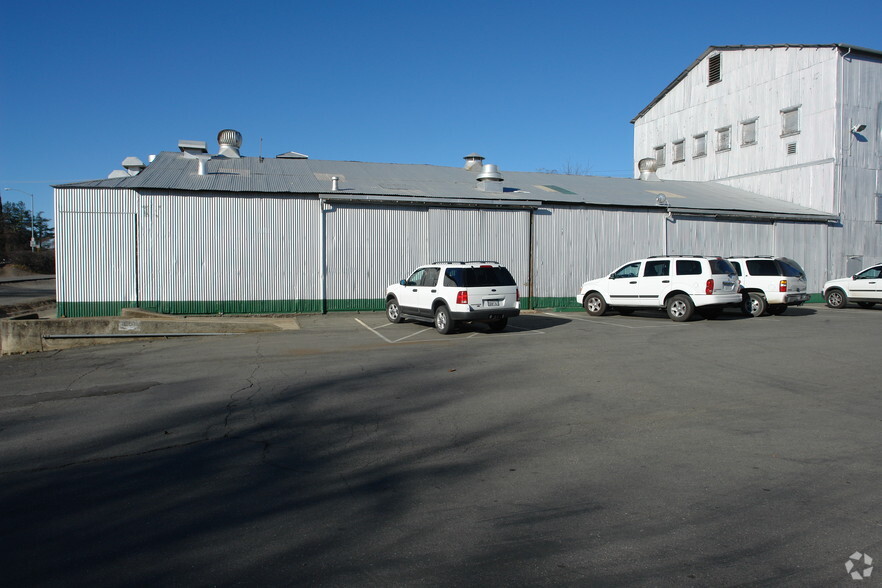 More Photos Of 2020 Esplanade Rd, Chico Light Manufacturing For Sale