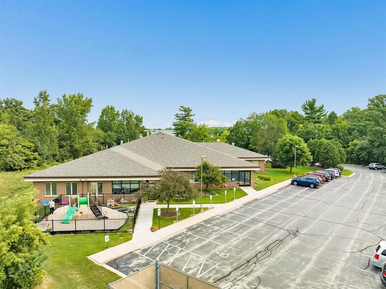 More Photos Of 1511 W Main Ave, De Pere Medical For Sale