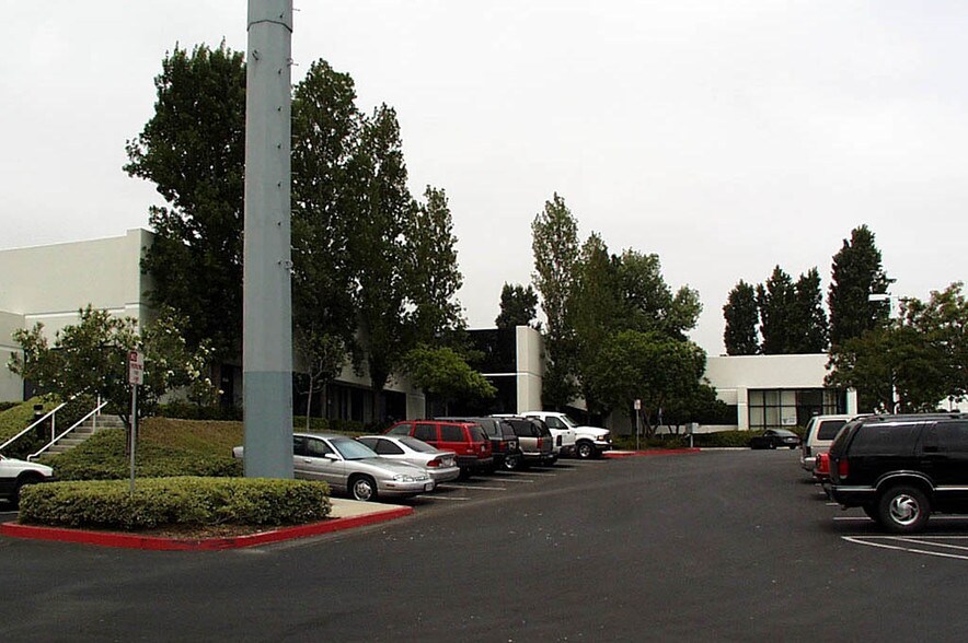 More Photos Of 7525 Metropolitan Dr, San Diego Research And Development For Lease