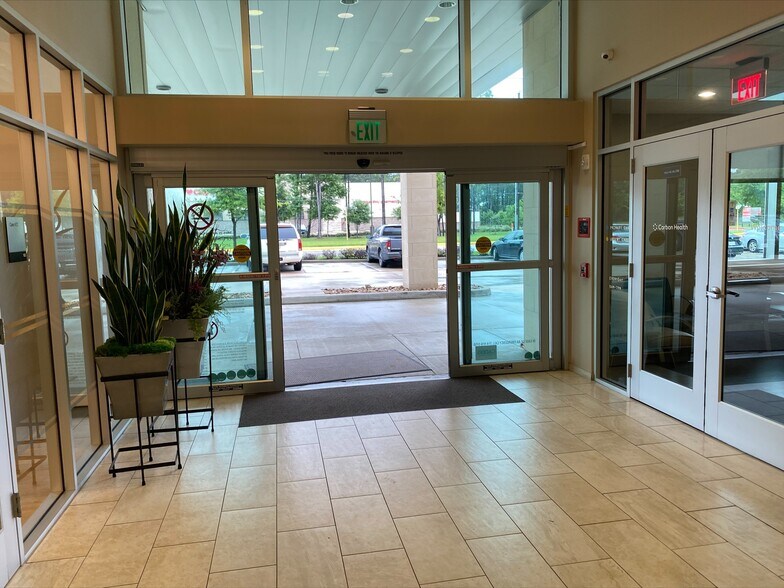 More Photos Of 17903 W Lake Houston Pky, Humble Medical For Lease