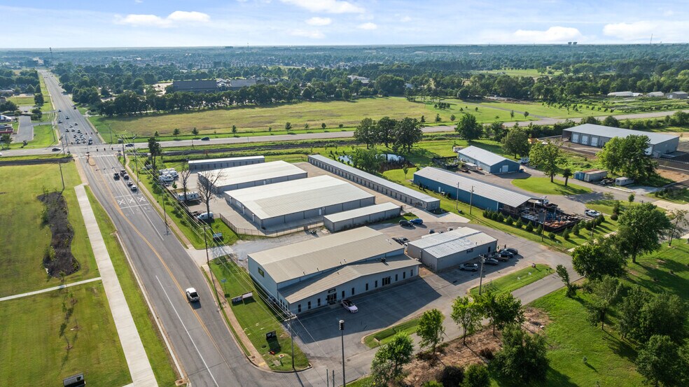 More Photos Of 753 W Pleasant Grove Rd, Rogers Self Storage For Sale