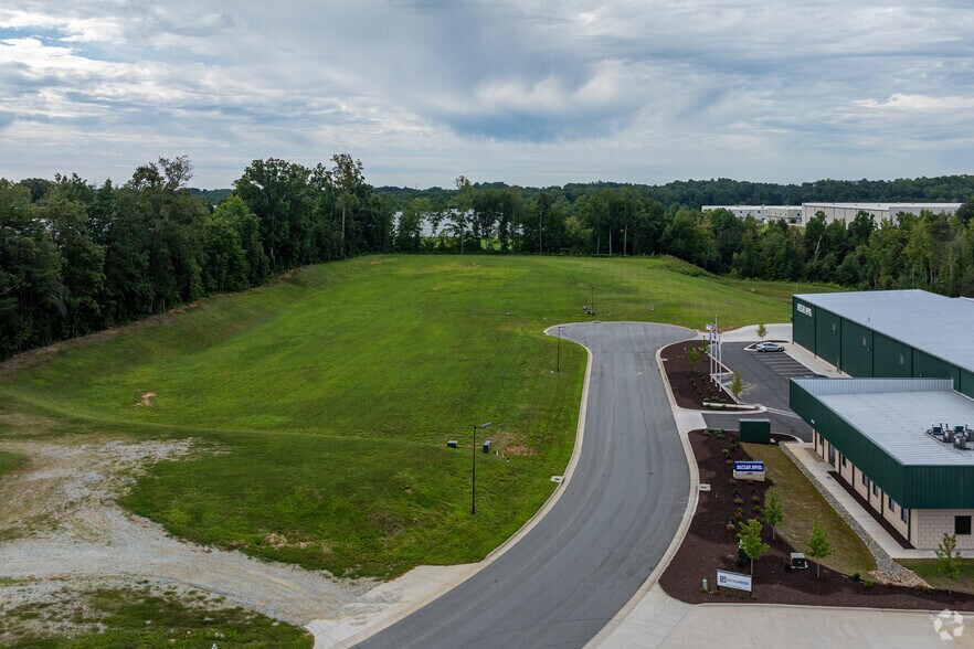 More Photos Of 8015 Thorndike Rd, Greensboro Land For Sale