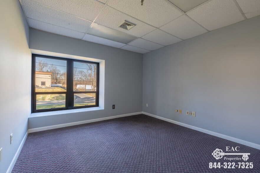 More Photos Of 22 Commerce Rd, Newtown Light Manufacturing For Lease