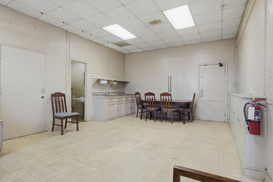 More Photos Of 401 Hodges Ave, Albany Industrial For Sale