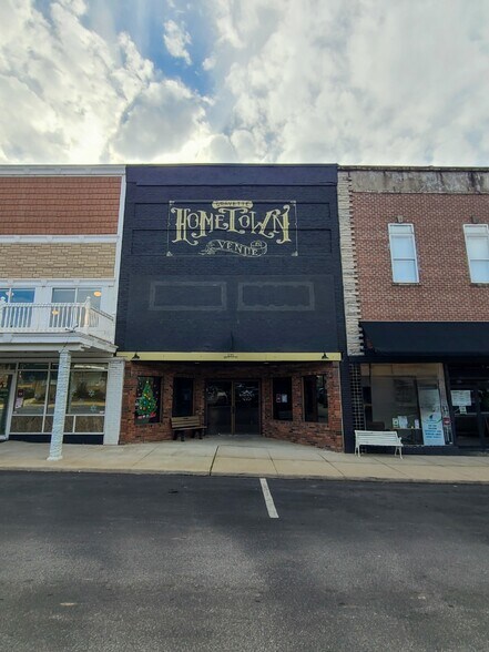 More Photos Of 109 Main St SE, Gravette Office For Lease
