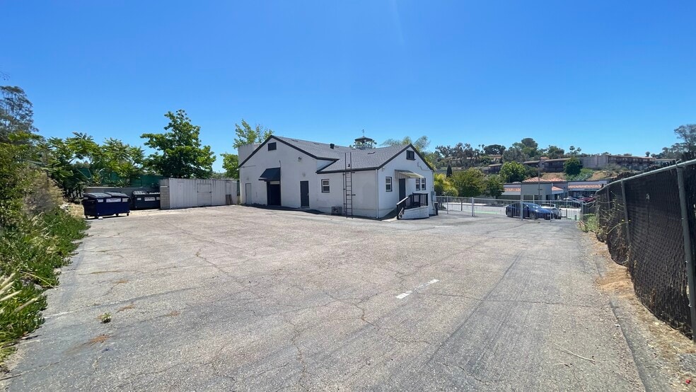 More Photos Of 1050 S Santa Fe Ave, Vista Lodge Meeting Hall For Sale